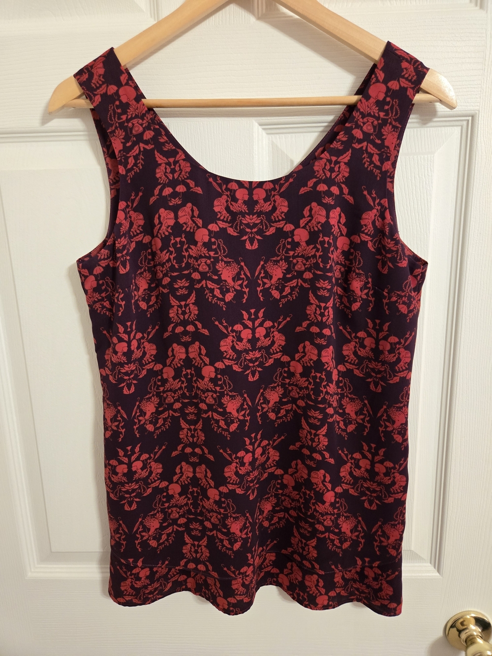 Cabi Red Cameo Sleeveless Top Split Back Size Small